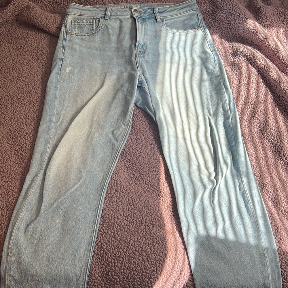 American Eagle Mom Jeans!